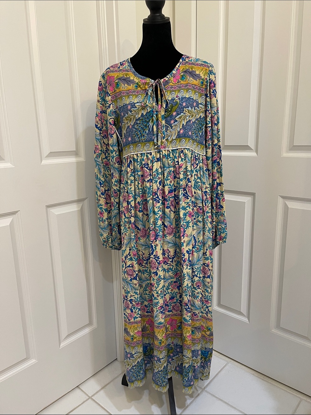 Bohemian Floral Maxi Dress with Tie Neck - Multicolor NWT Size S